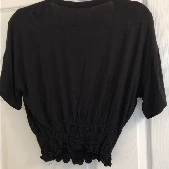 Tops - Black Crop Top!!
